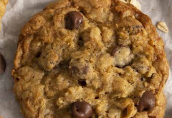 Oatmeal Chocolate Chip Cookie
